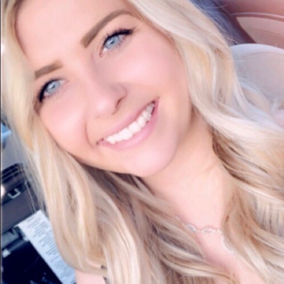 MEET YOUR POSHER ❤️ - Picture 1 of 1